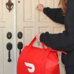 Amazon Drivers CAUGHT Snatching Pets! Food delivery worker knocking on a front door with a red insulated bag